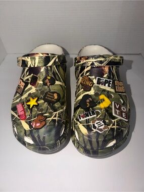CROCS CLASSIC BAE
REALTREE® CLOG Women's Size 11
